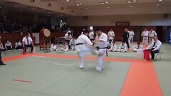 下段回し蹴りの蹴り合い